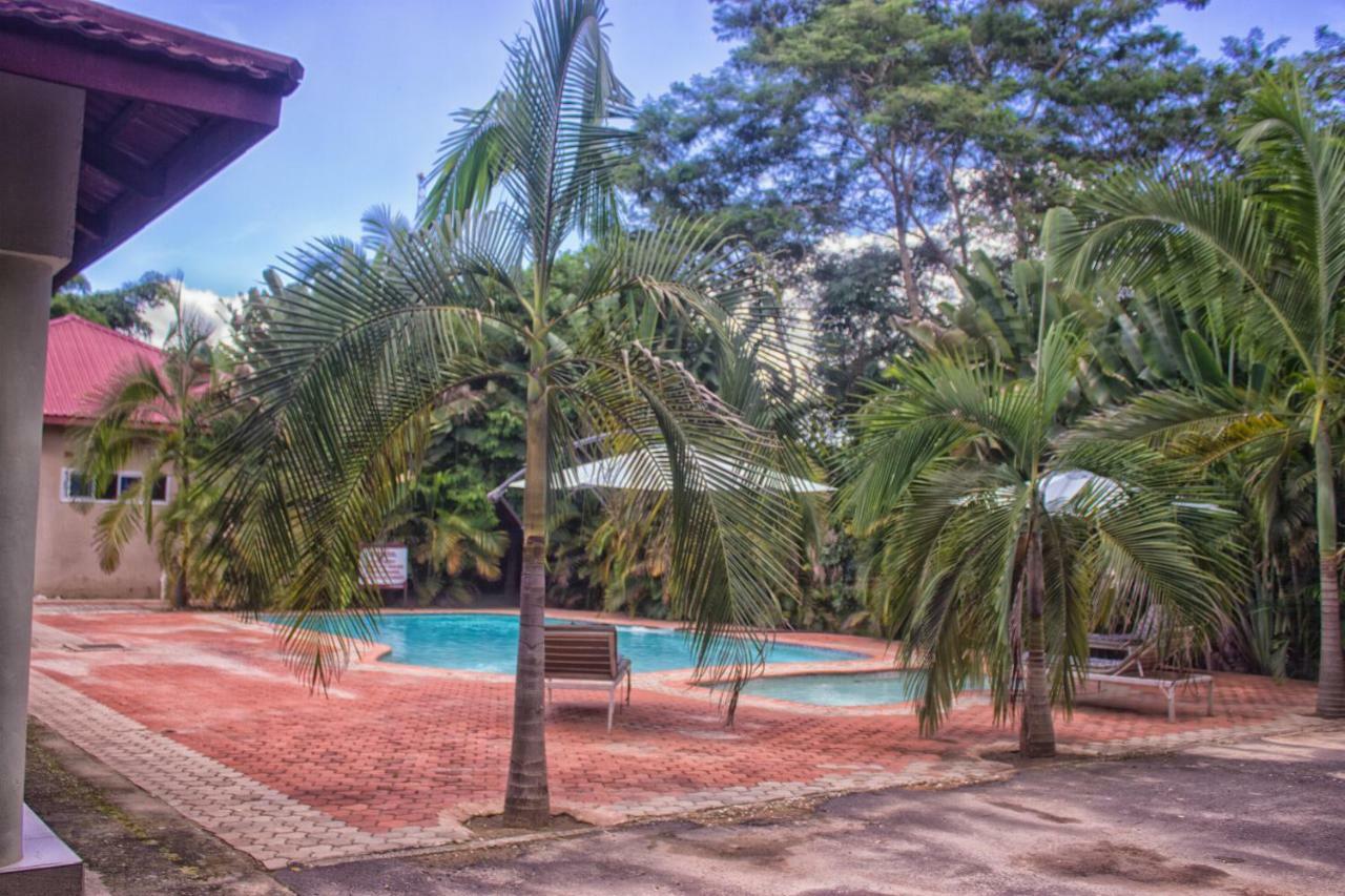 Waterfalls Hotel Lusaka Esterno foto